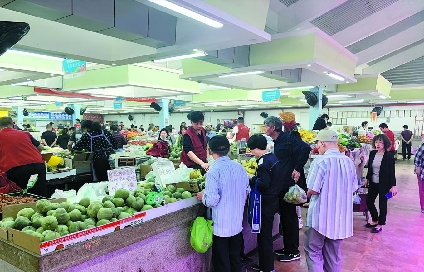 王菲被指在谢霆锋与张柏芝婚姻期间与谢霆锋私下往来，还找黑道对张柏芝进行身心伤害，前经纪人怒怼：不澄清不实报道，我一定告死你