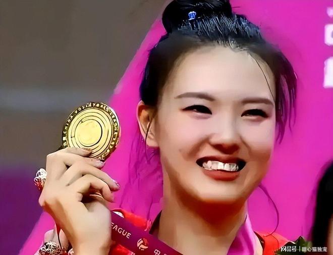 经历5小时15分钟史诗鏖战后，德约决心要在半决赛和辛纳战斗到底