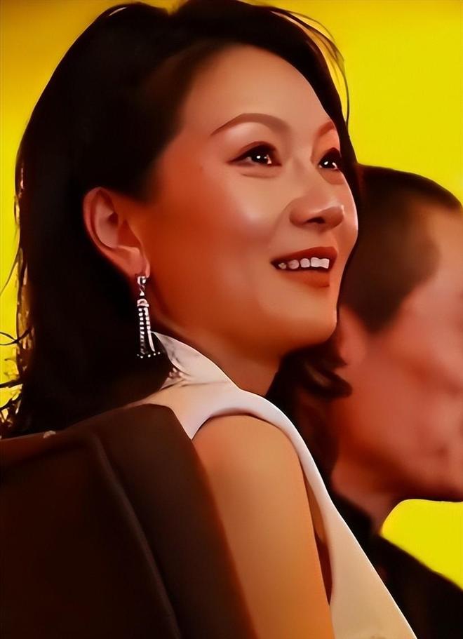 WNBA：自由人罚球绝杀天空 韩旭12分钟5+2正负值全队最高