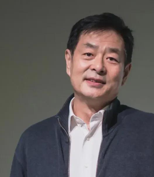 郑钦文止步诺丁汉公开赛第二轮