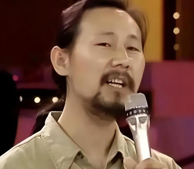 韩红就是自我托大，没大没小！叫小宋肯定不合适！